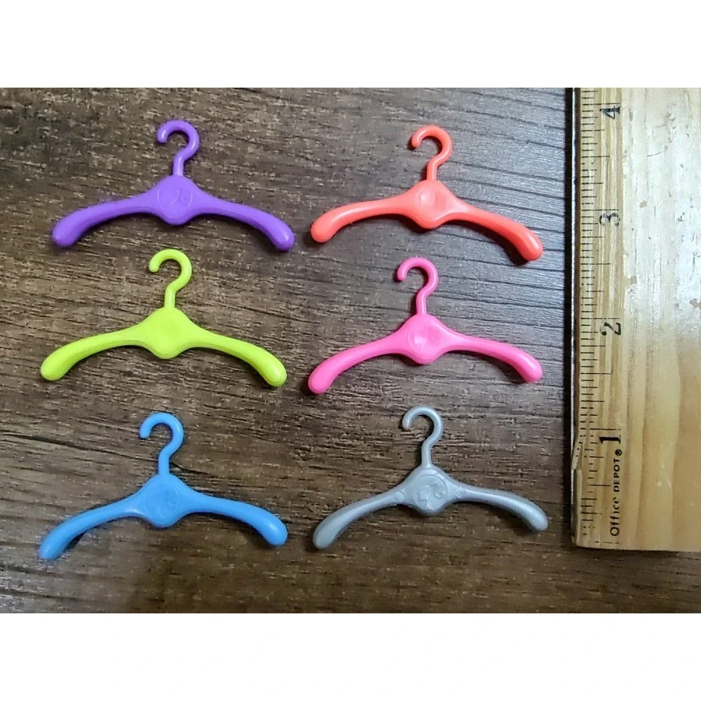 BARBIE HANGERS Lot Of 6 THICK PLASTIC Multicolor Neon Yellow Pink Purple Z30
